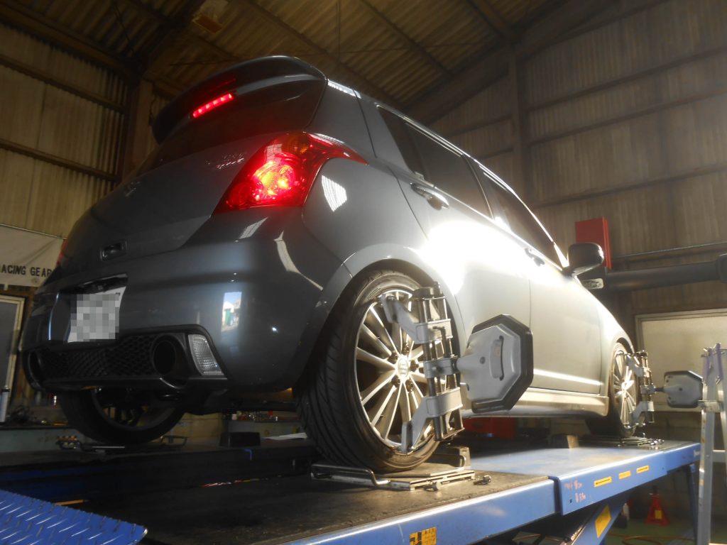 ZC31S　スイフトスポーツ　四輪アライメント