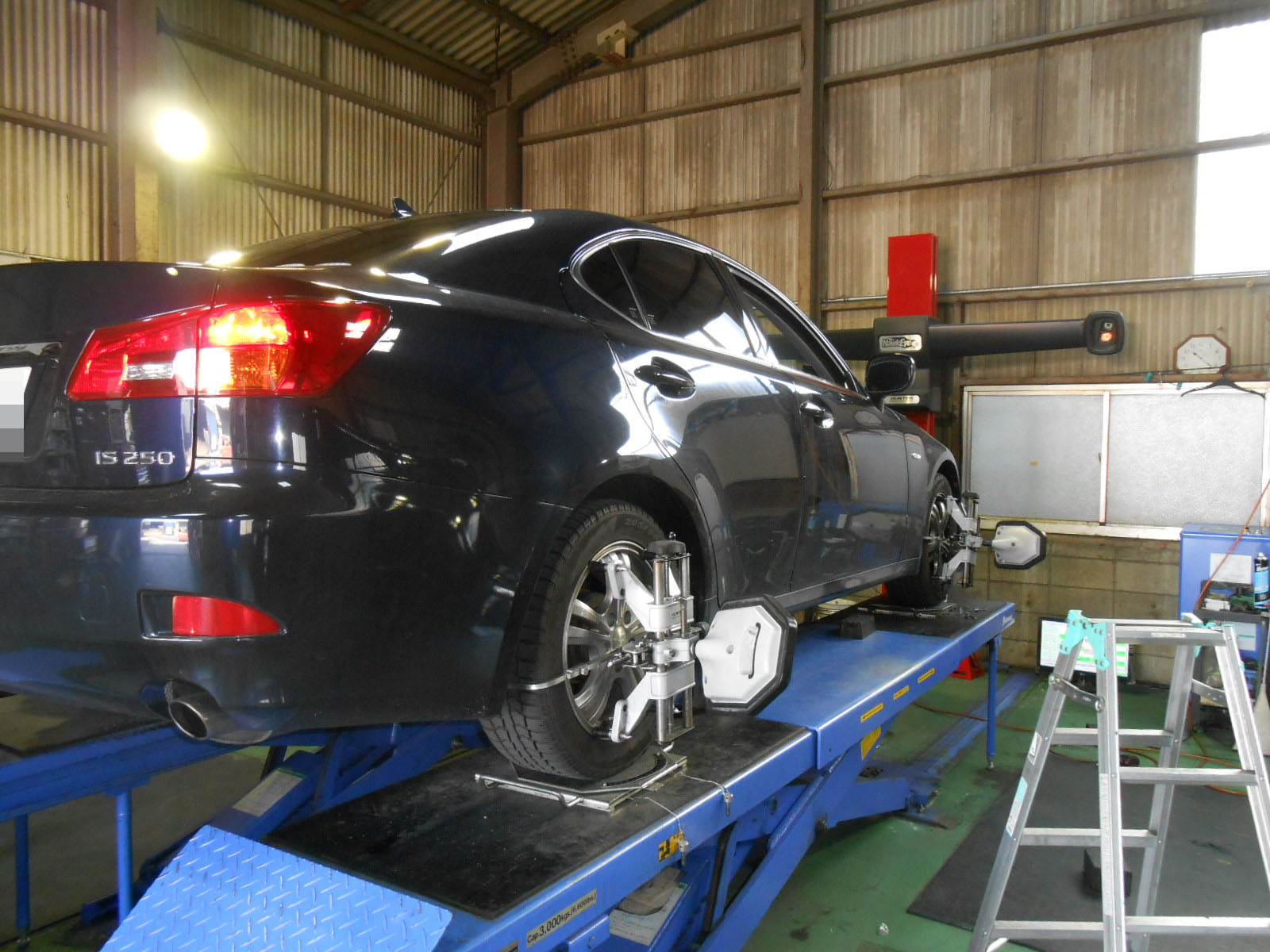 LEXUS　IS　四輪アライメント
