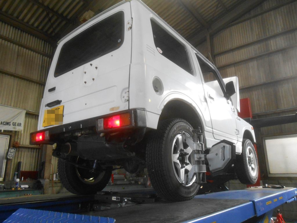 JA11　ジムニー　四輪アライメント　1G増し締め　SAI足回り交換　四輪アライメント