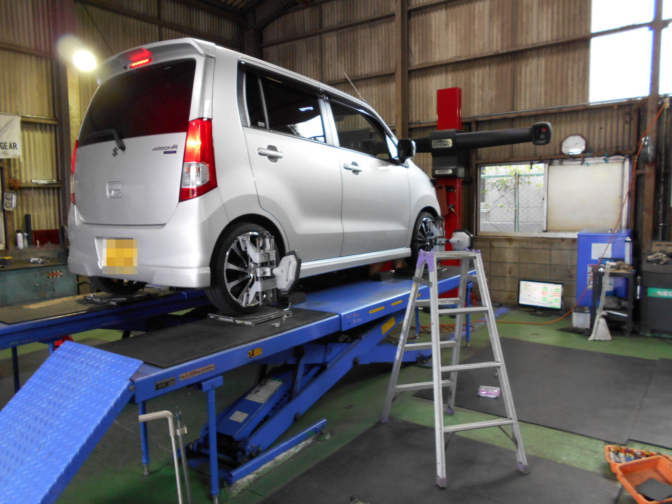 ワゴンR　MH22S　サス交換　四輪アライメント