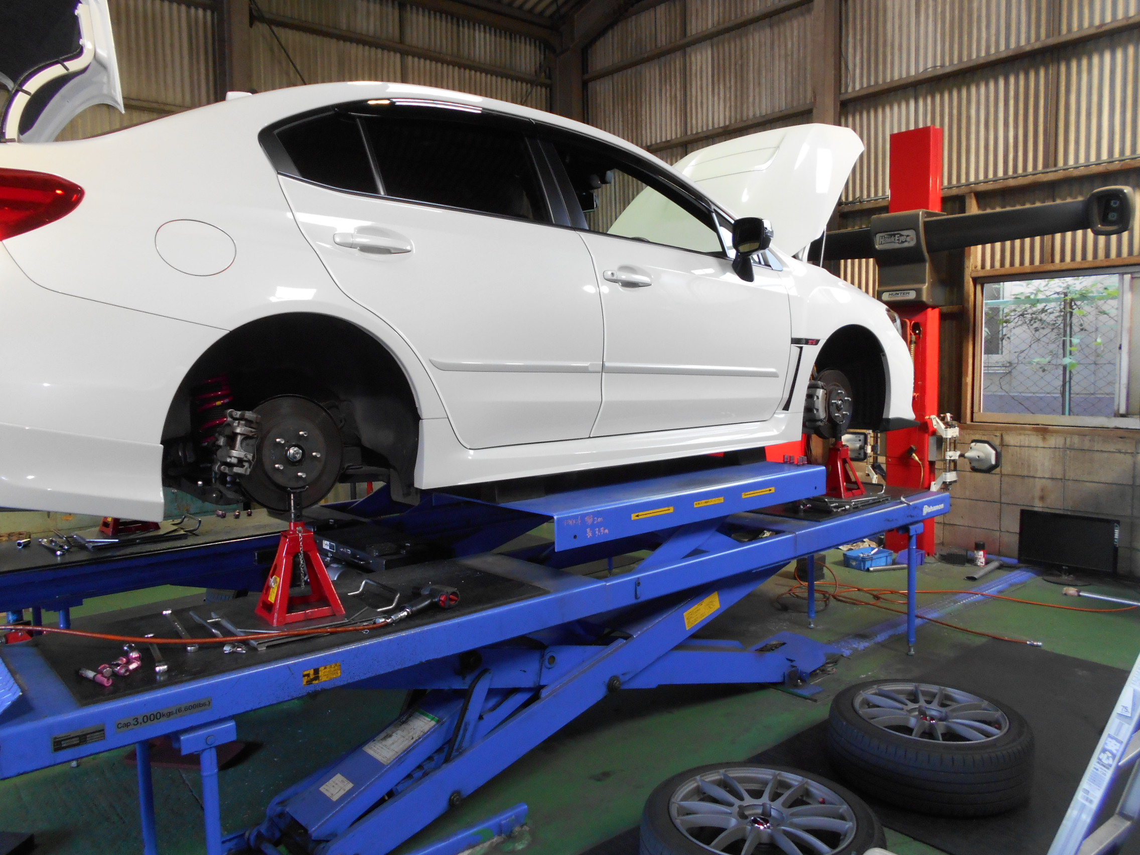 WRX　STIスプリングとエルシュポルトリアショックの取り付け