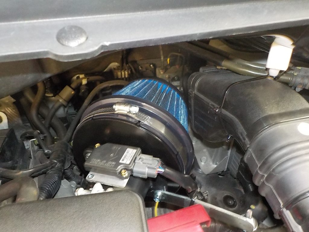 デリカ　D5　ブリッツエアクリーナー交換