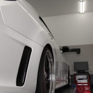 マークX　GRX133　フェンダーツメ折り作業