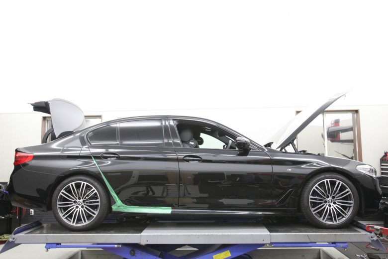 BMW G30 アイバッハダウンサス 四輪アライメント調整