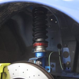 ヴェルファイア ANH20W ビルシュタイン車高調の取り付け 四輪アライメント調整