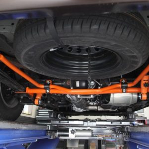 エクシーガ YA4 AVOリアメンバーカラー取り付け タイヤ交換 四輪アライメント調整