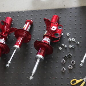 86 ZN6 ショーワショック交換と四輪アライメント
