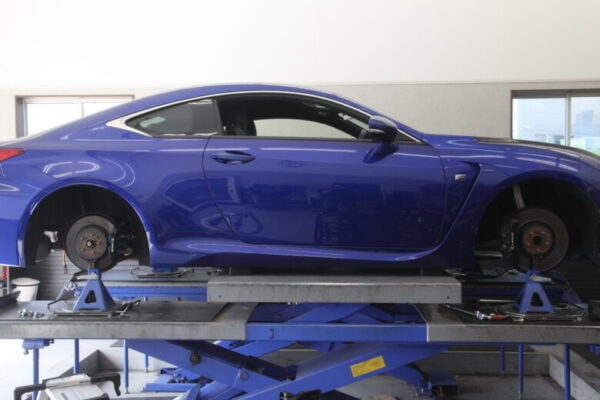 レクサス RC-F タイヤ交換と1G締めに四輪アライメント