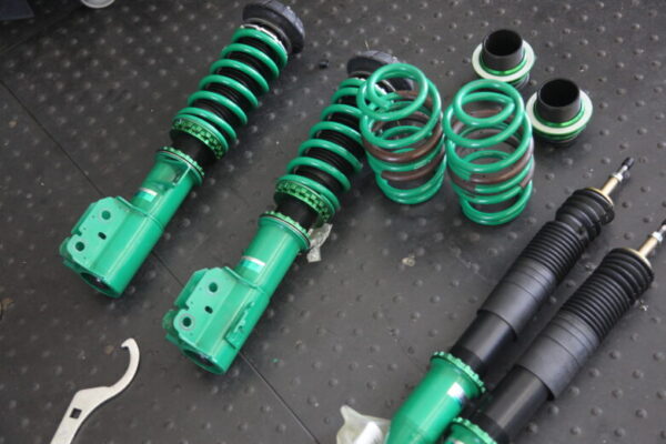 スプラッシュ  XB32S TEIN FLEXZ取り付けと四輪アライメント
