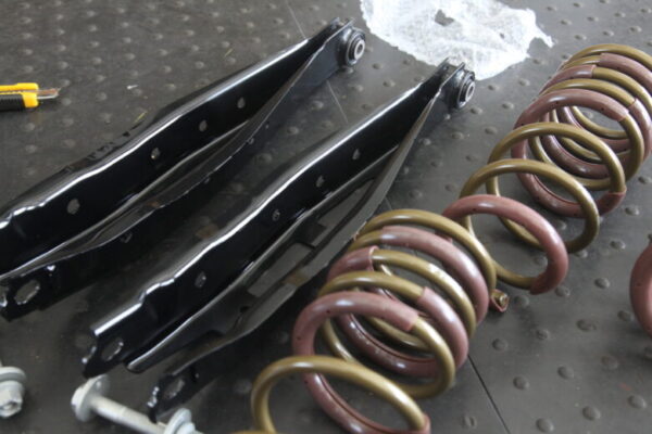 BRZ ZD8 TEINハイテク 取り付けと四輪アライメント
