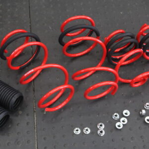 ジューク NF15 NISMOダウンサス取り付けと四輪アライメント