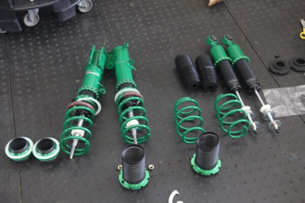ハスラー MR92S TEIN TEIN FLEX Z VSBLC-C1AS2の取り付けと四輪アライメント