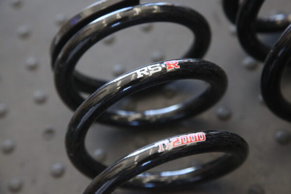 IS500 USE30  RS-R Ti2000 フロントのみ取り付けと四輪アライメント