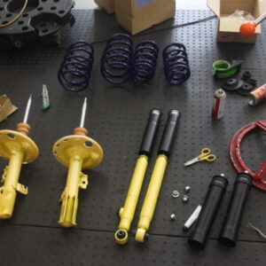 VOXY ローファースポーツキット取り付けと四輪アライメント