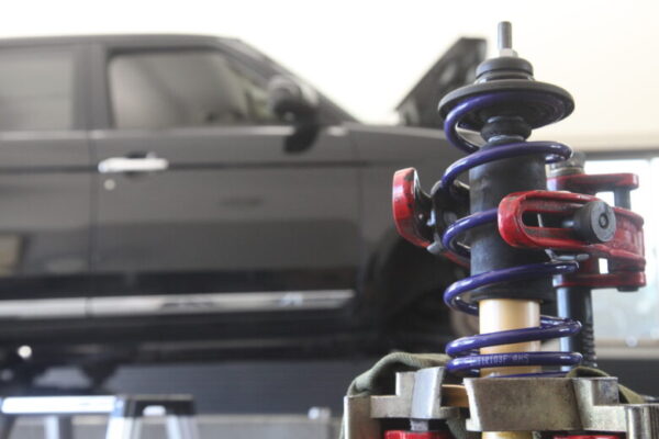 N-ONE JG1 KYBローファースポーツキット取り付けと四輪アライメント
