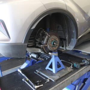 C-HR 1G締めと四輪アライメント