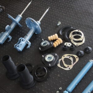 エスティマ ACR50W KYBショック交換と四輪アライメント