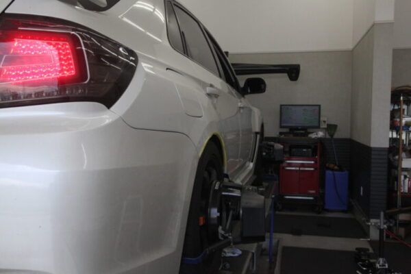 インプレッサ GVB ツメ折り作業と四輪アライメント