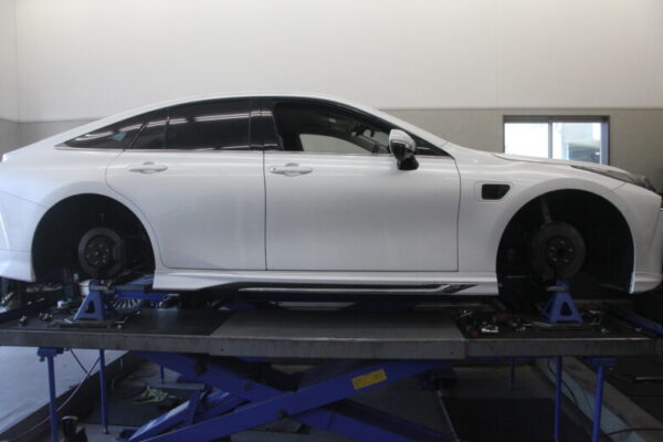 MIRAI JPD20 1G締めと四輪アライメント