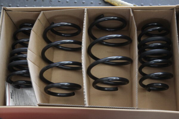 MINI クラブマン F54 アイバッハダウンサス取り付けと四輪アライメント