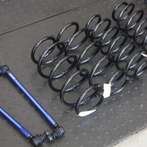 アクア NXPX10 RS-Rハーフダウンサス取り付けと四輪アライメント