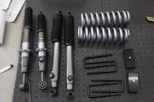 ハイラックス GUN125 JAOS BATTLEZ リフトアップセット VFCA ver.B