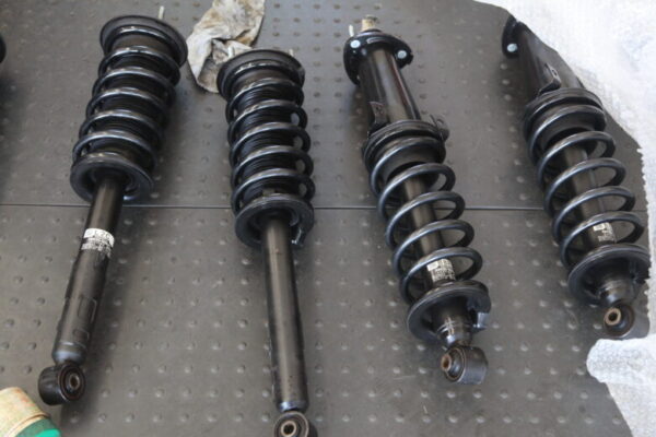 クラウン GWS204 純正サスペンション交換と四輪アライメント