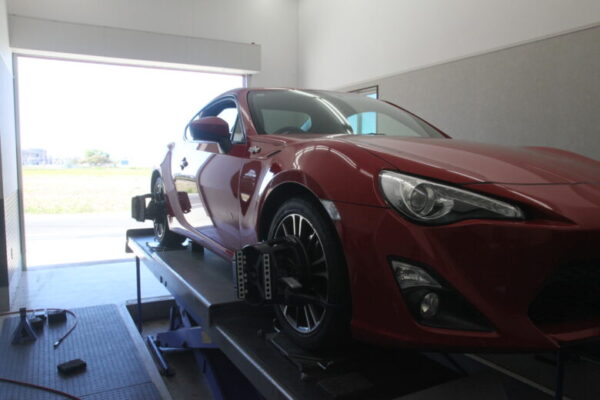 86 ZN6 四輪アライメント