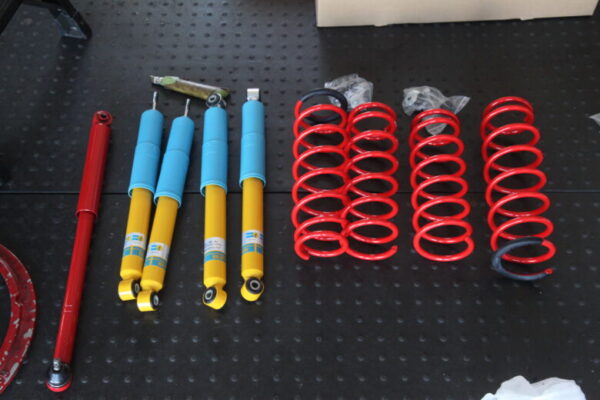 ジムニー JB64W 津田レーシングサスペンション取り付けと四輪アライメント