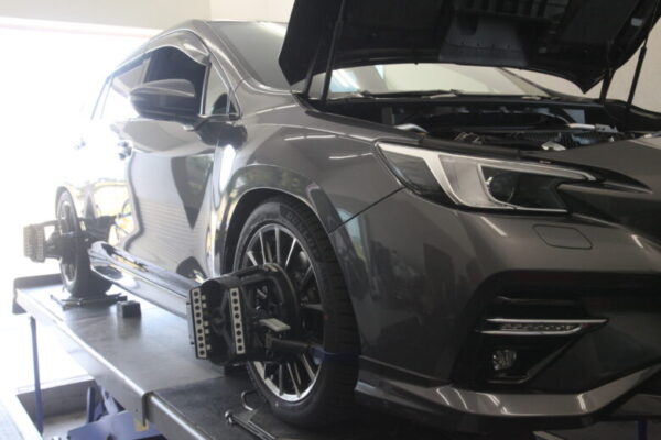 レヴォーグ VN5 四輪アライメント