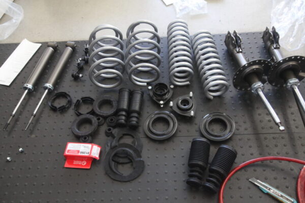 デリカ D5 JAOSサスペンションキット取り付けと四輪アライメント