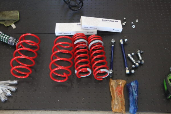 インプレッサ GUE タナベNF210とリジカラの取り付け