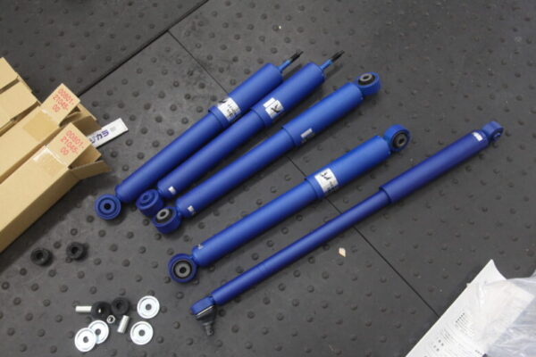 ジムニー JB64W KYB NEW SR MCショック交換と四輪アライメント