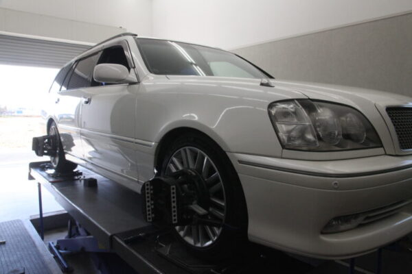 クラウンエステート JZS171W 1G締めと四輪アライメント