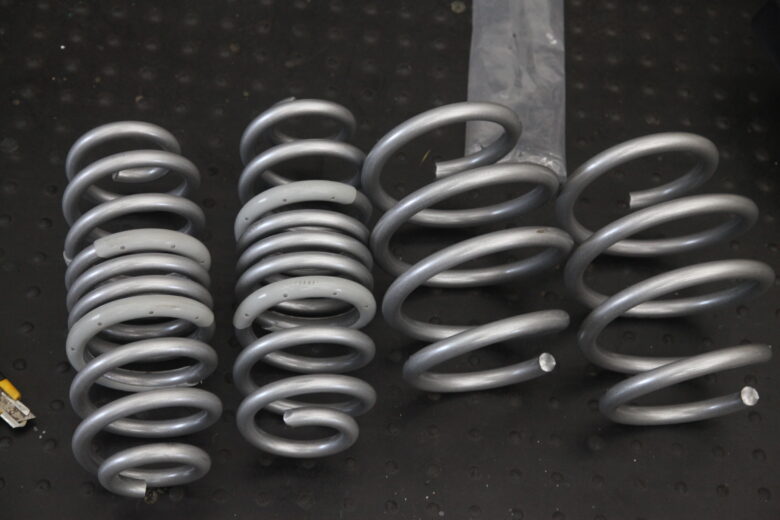 GRカローラ GROWダウンサス取り付けと四輪アライメント