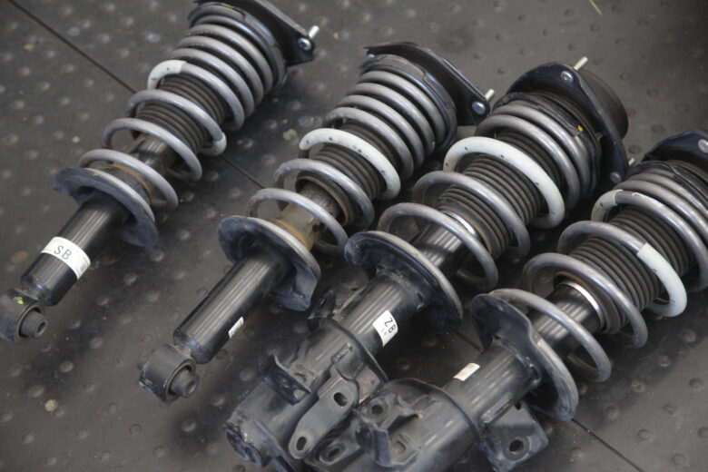 ZN6 86 ZN8用ショックとタナベGT FUNTORIDE SPRINGの取り付けと四輪アライメント