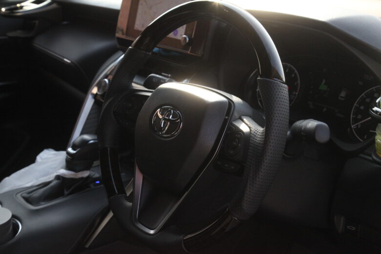 ハリアー MXUA80 レアルハンドル交換と四輪アライメント