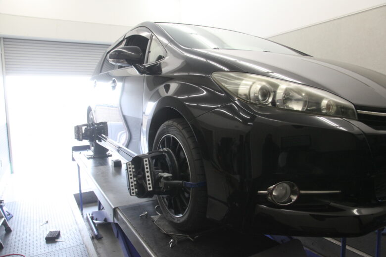 ウイッシュ ZGE20W 四輪アライメント