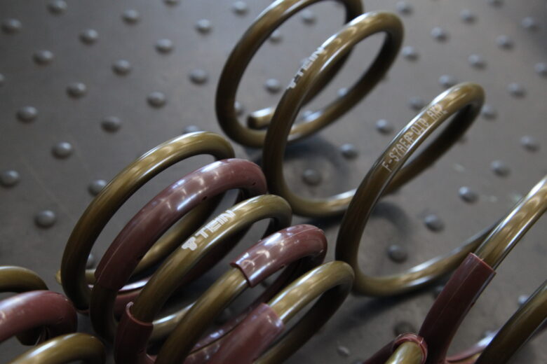 GR86 ZN8 TEINハイテクと四輪アライメント