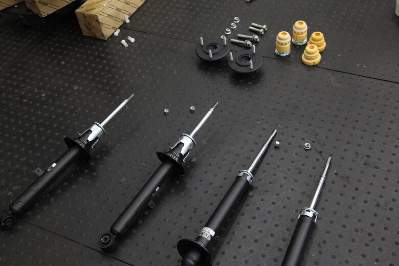 クラウン GWS204 ショック交換と四輪アライメント