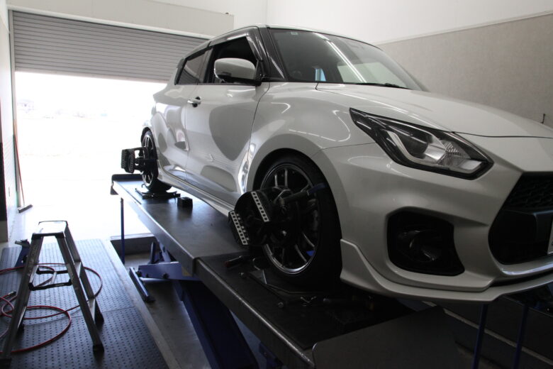 スイフト ZC33S 四輪アライメント