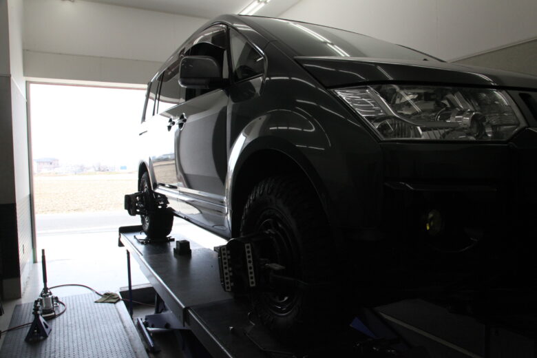 デリカ CV1W 四輪アライメント