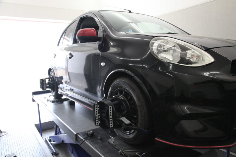 マーチ K13 1G締めと四輪アライメント