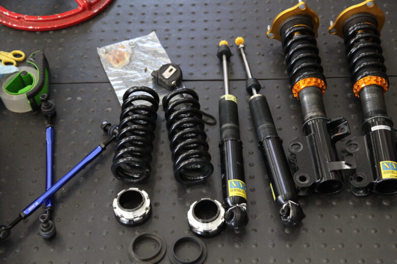 カマロ A1XC XYZ車高調取り付けと四輪アライメント