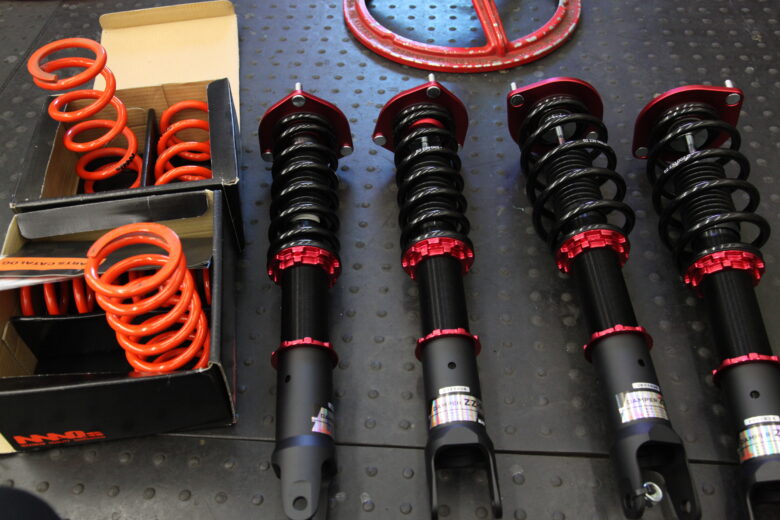 ロードスター ND5RC ブリッツ車高調取り付けと四輪アライメント