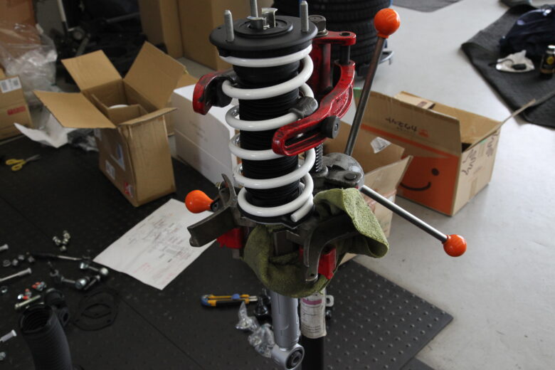 クラウン AWS210 サスペンション交換・アーム交換 四輪アライメント