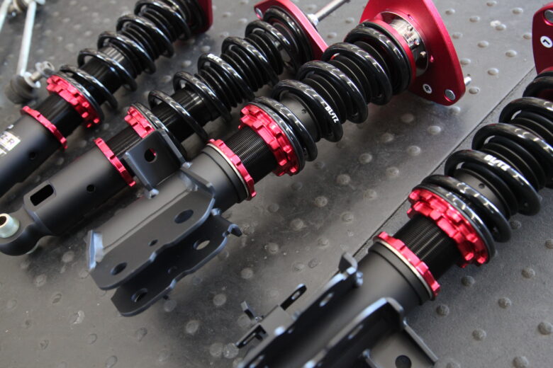 BRZ ZD8 ブリッツ車高調取り付けと四輪アライメント