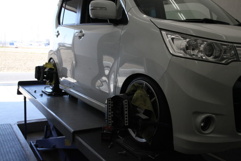 ワゴンR 四輪アライメント