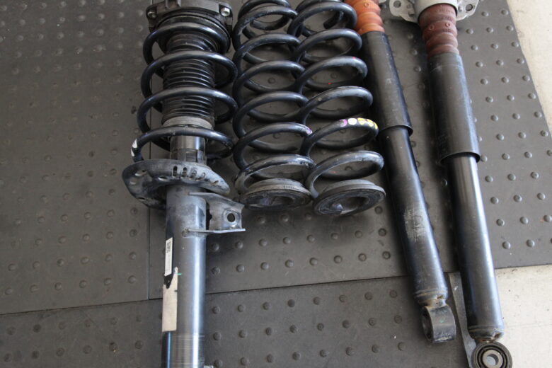 シャラン 7N サスペンション交換と四輪アライメント