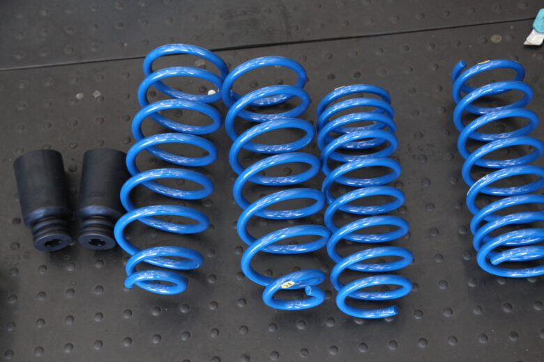 N-VAN JJ1 エスペリアダウンサス取り付けと四輪アライメント